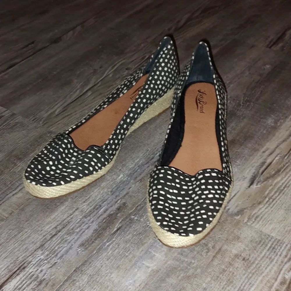 LUCKY BRAND BLACK AND WHITE WEDGES 2" HEEL WOMEN'S SIZE 9.5 NWOT
